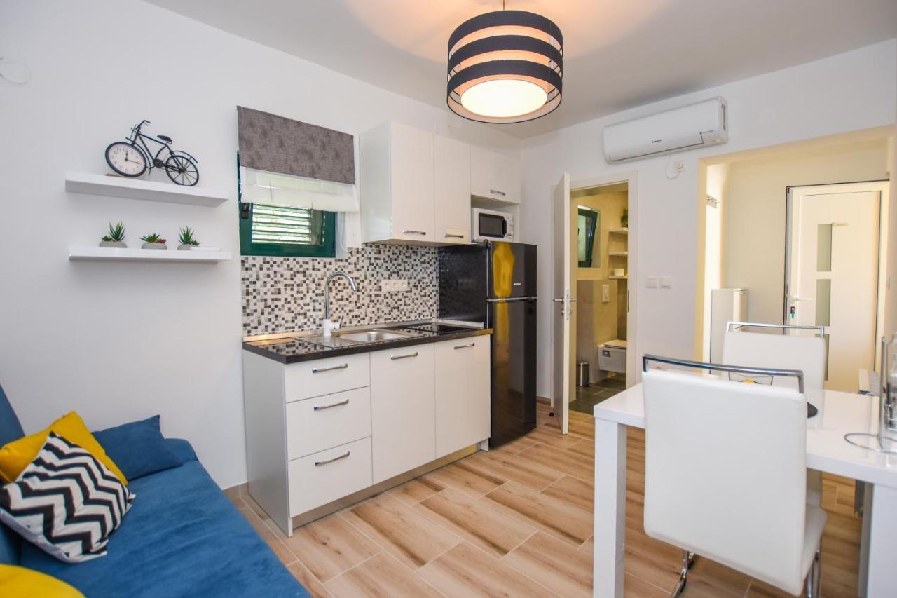 Apartmani Plazibat Mandre Exterior foto