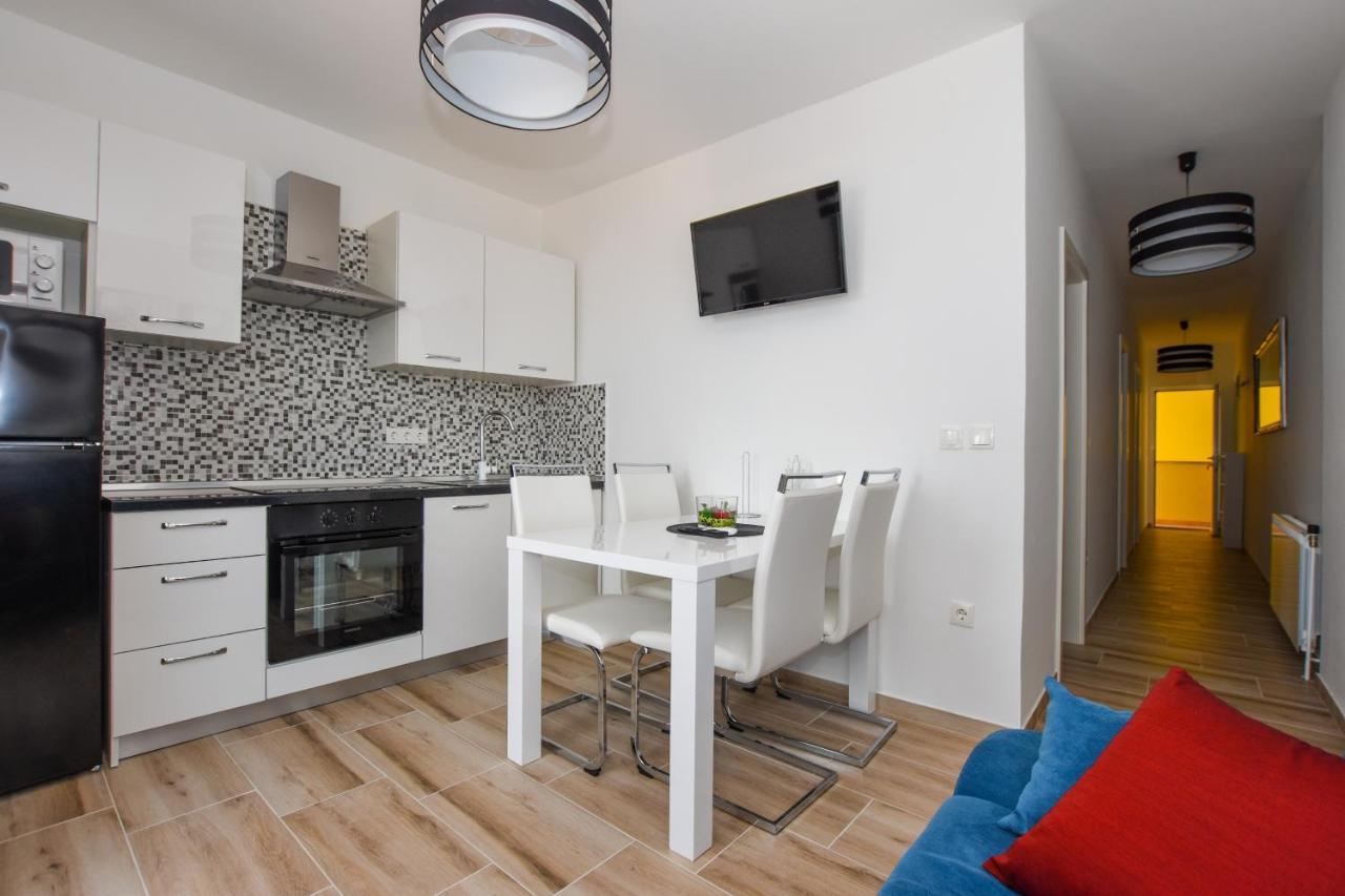 Apartmani Plazibat Mandre Exterior foto