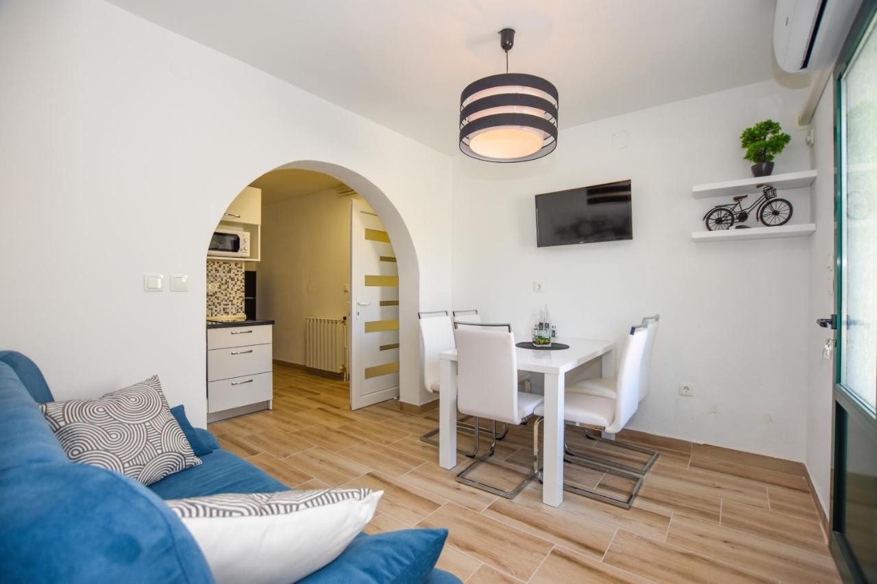 Apartmani Plazibat Mandre Exterior foto